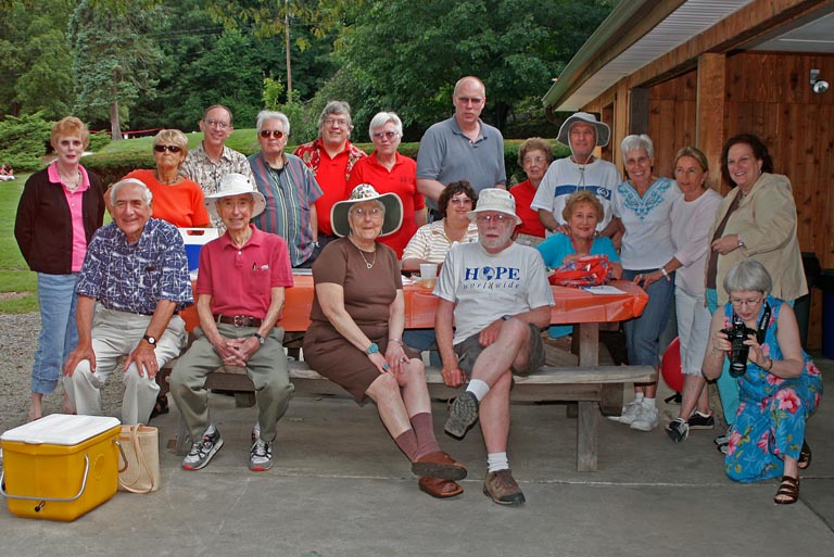 Picnic 2008 (The group   IMG 1921)